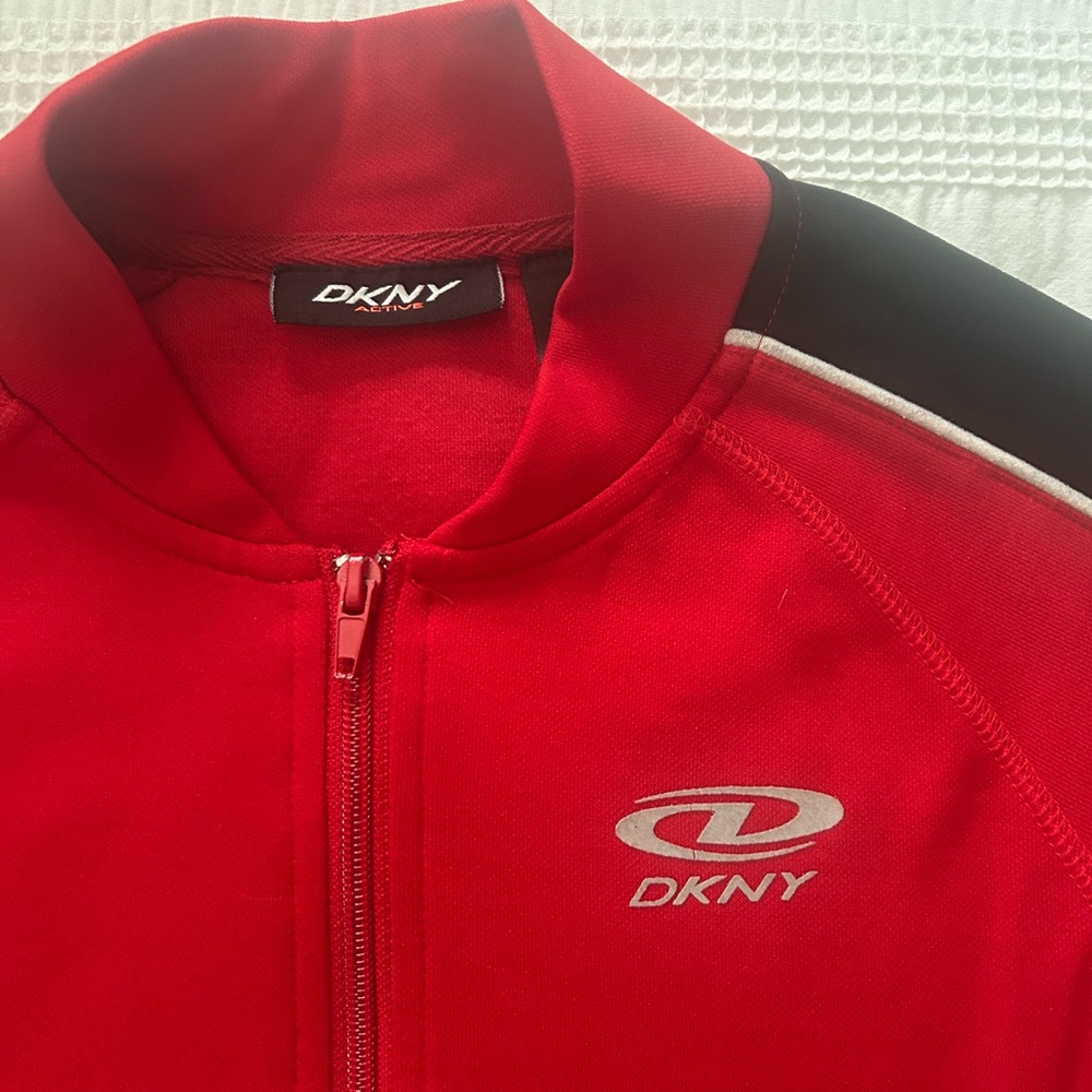 ❤️DKNY🖤Spring Wear Red Jacket with Black Details